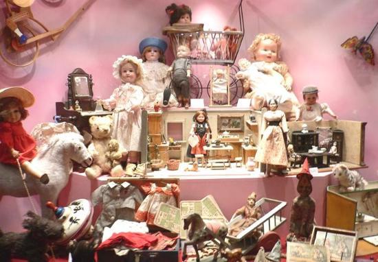 Ankara Universitesi Egitim Bilimleri Fakultesi Oyuncak Muzesi